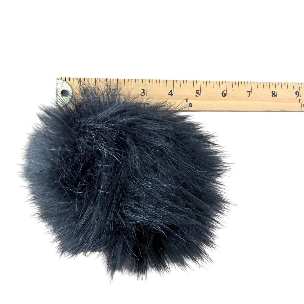 Victoria's Secret Black Faux Fur Keychain Pouf NWT - Picture 4 of 5